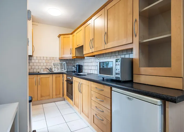 Central 1Br Home Near Harolds Cross Village & Grand Canal * Dublin