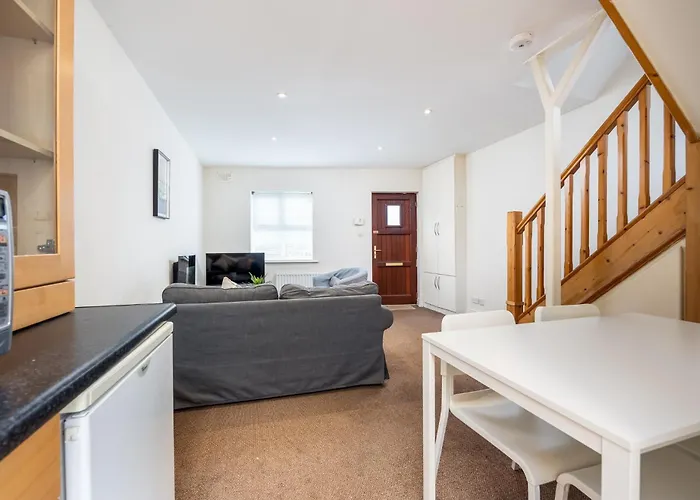 Central 1Br Home Near Harolds Cross Village & Grand Canal Apartman *